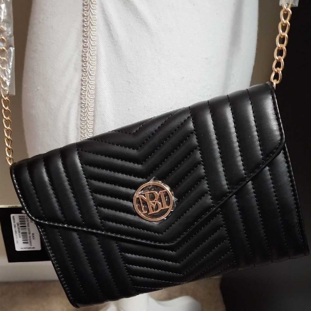 NWT Badgley Mischka Black and Gold Quilted Crossbody Bag